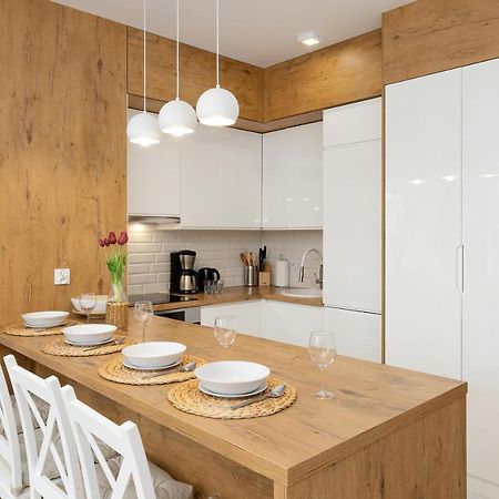 Jantar Apartamenty - Osiedle Bursztynowe II 코워브제크 외부 사진